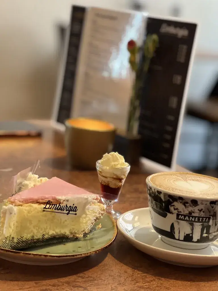 Daniella vanWeringh_Limburgia_Heerde_review