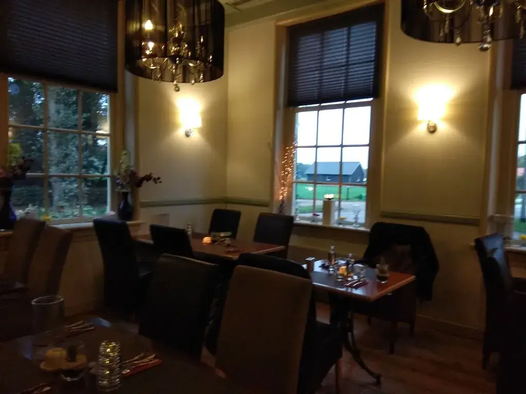 Moshe Ganor_Het Wapen van Heeckeren_Hummelo_review