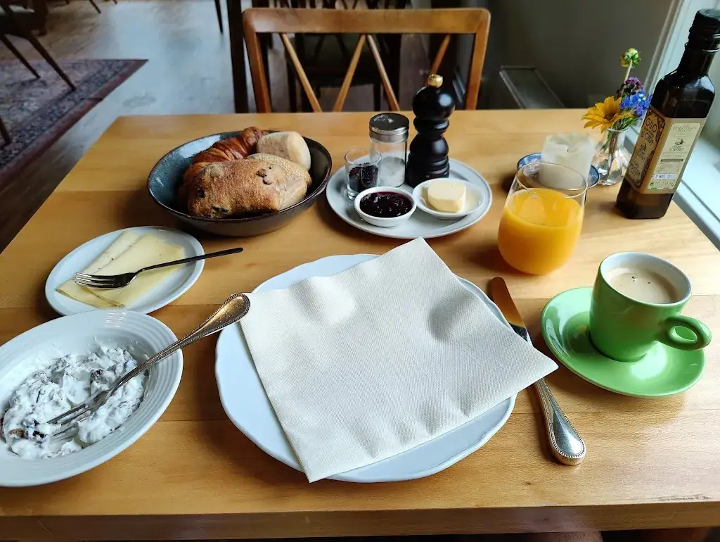 Jid Ebrahimi_Landhuishotel Restaurant Rikus_Eext_reseña