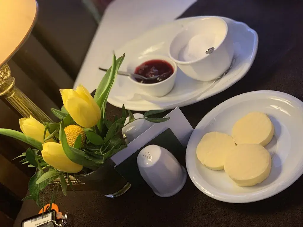 Jean-Jack Kareh_Hotel Cafe Restaurant De Gouden Karper_Hummelo_review