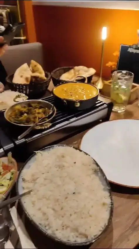 Indiaas & Nepalees Restaurant Himalaya_Nijmegen_slider_image_2