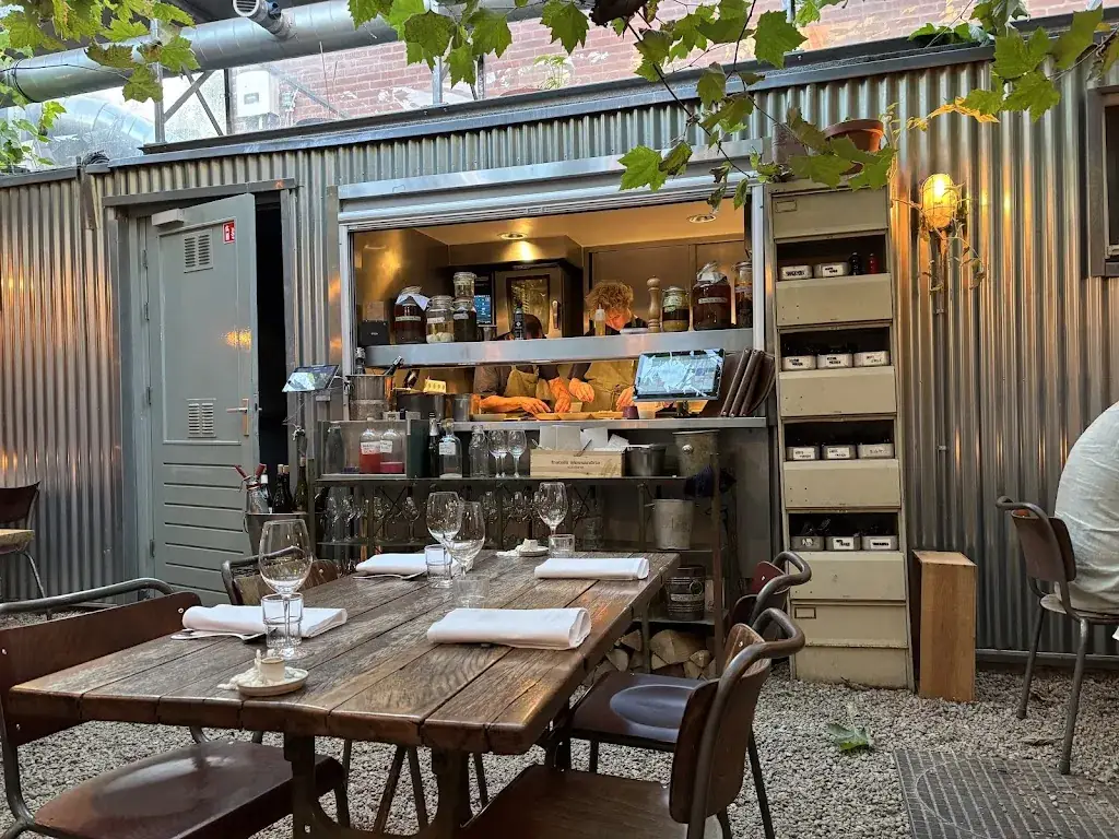 Flores_Nijmegen_slider_image_2