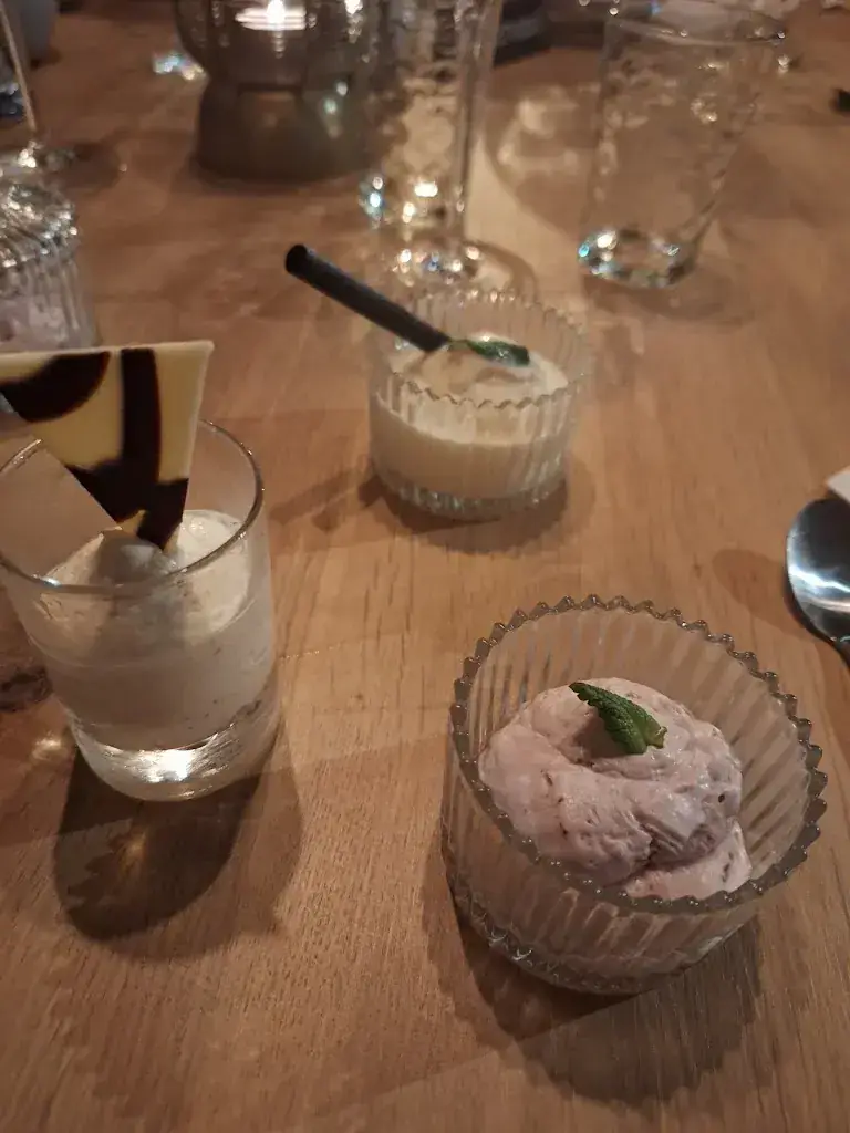 Menü_Restaurant 't Ambtshuis,shared dining_Kesteren_Bild_6