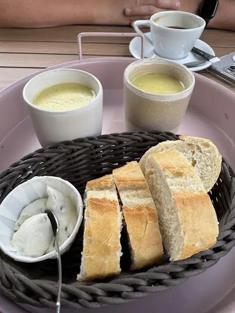 Restaurant 't Ambtshuis,shared dining_Kesteren_slider_image_3