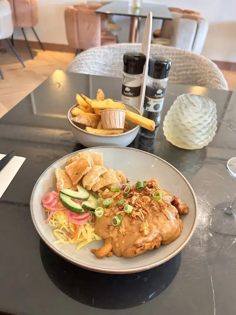 Brasserie By Lev_Kesteren_slider_image_2