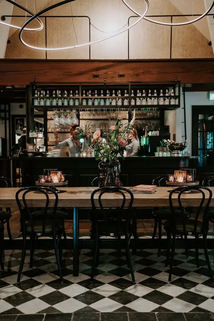 Mauve Restaurant & Bar restaurant in Laren