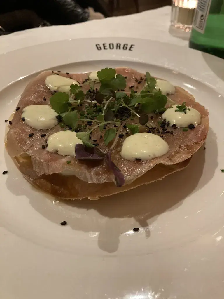 Thomas van Vliet_George L.A._Laren_review