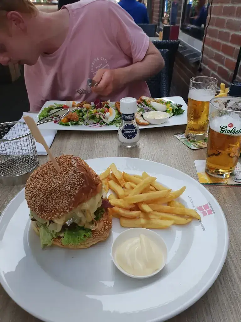 G Barratt_De Koning van Denemarken_Rhenen_review