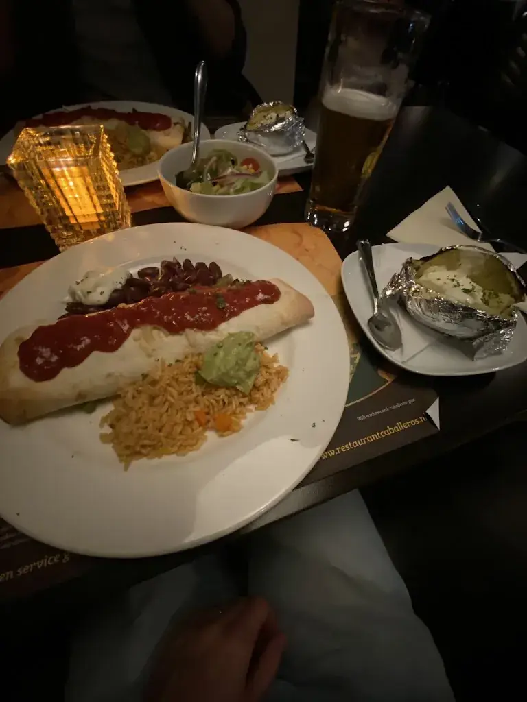 Carlos Gutierrez Garcia_Caballeros_Hengelo_review