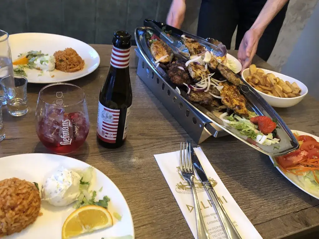 Maya Drouin_Grieks Restaurant Delphi_Hengelo_review