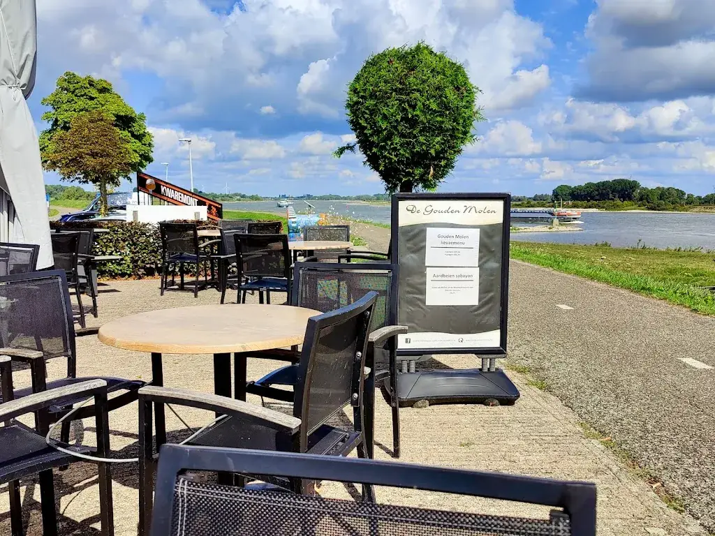 De Gouden Molen restaurant in Rossum