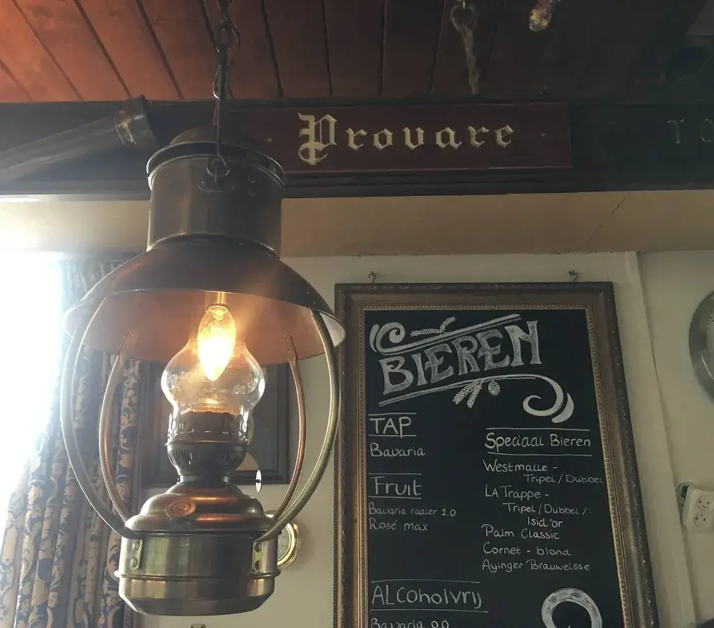 Menu_Eetcafe aan de Maas, terras aan het water_Alem_image_2