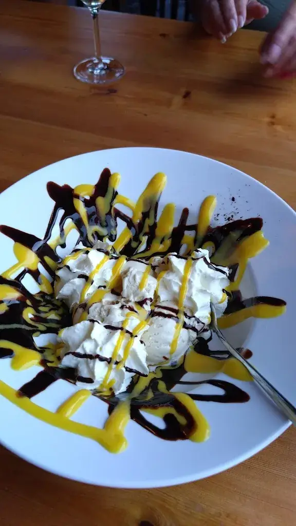 Menu_Eetcafe aan de Maas, terras aan het water_Alem_image_6