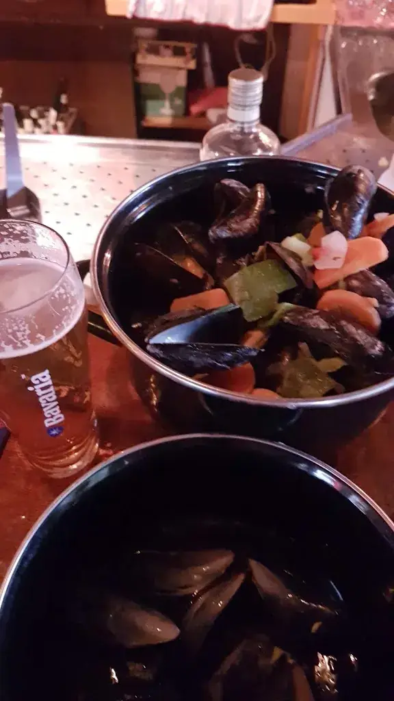 Menu_Eetcafe aan de Maas, terras aan het water_Alem_image_7