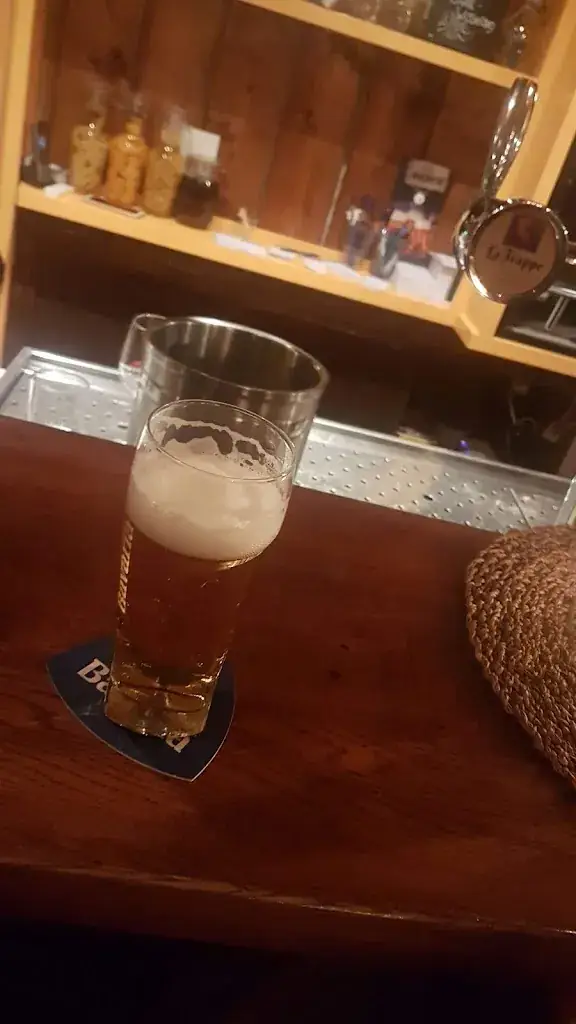 Menu_Eetcafe aan de Maas, terras aan het water_Alem_image_8