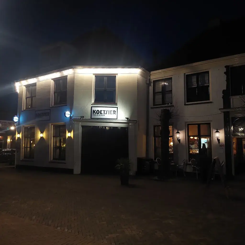 Ed van der Meer_De Koetsier_Vecht_review