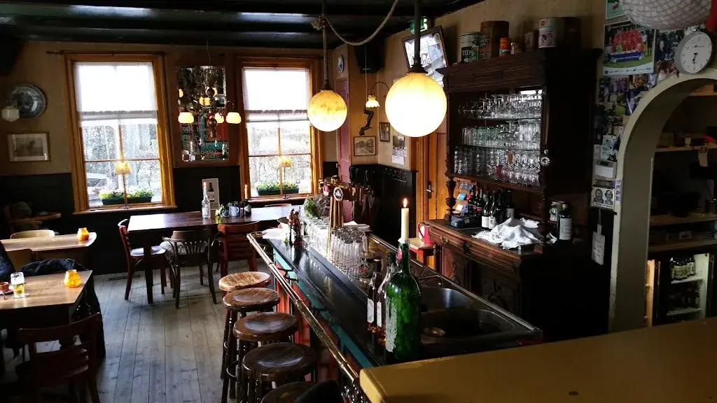 Onder de Eiken restaurante en Dwingeloo