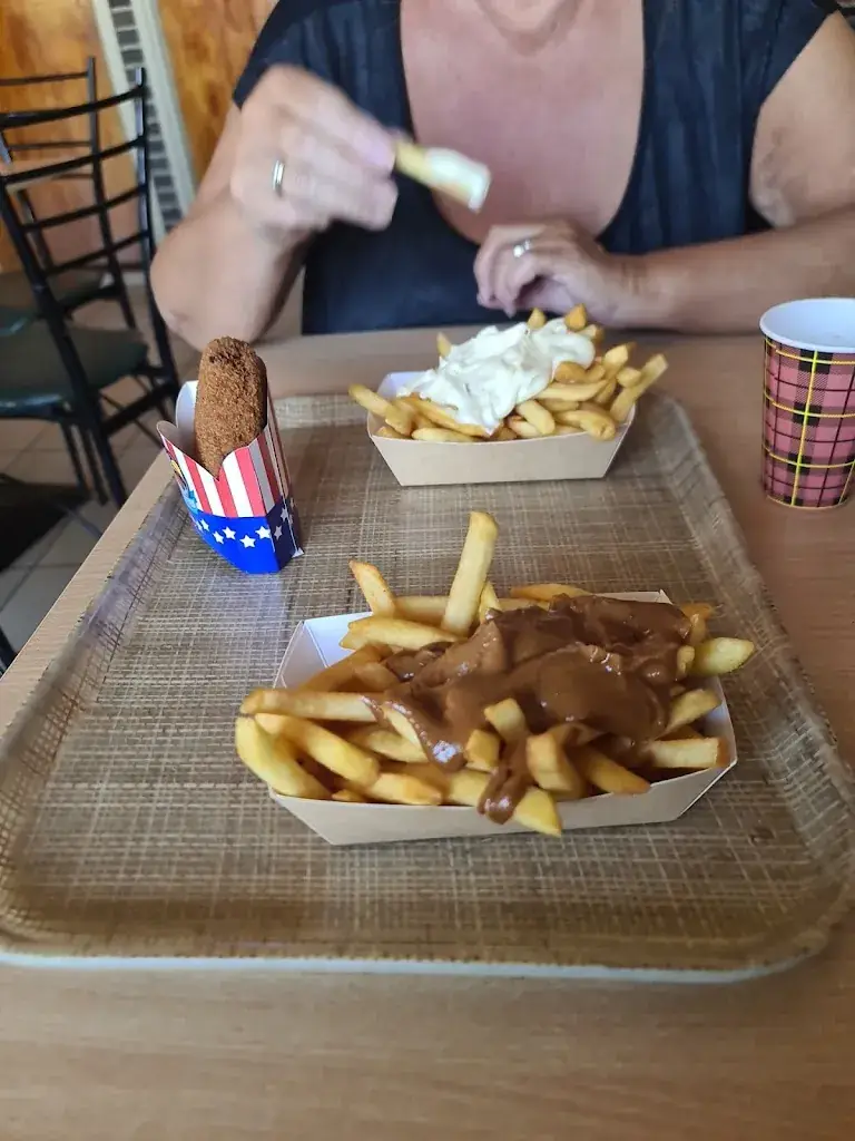 Snackbar Smikkel Inn restaurant in Lobith