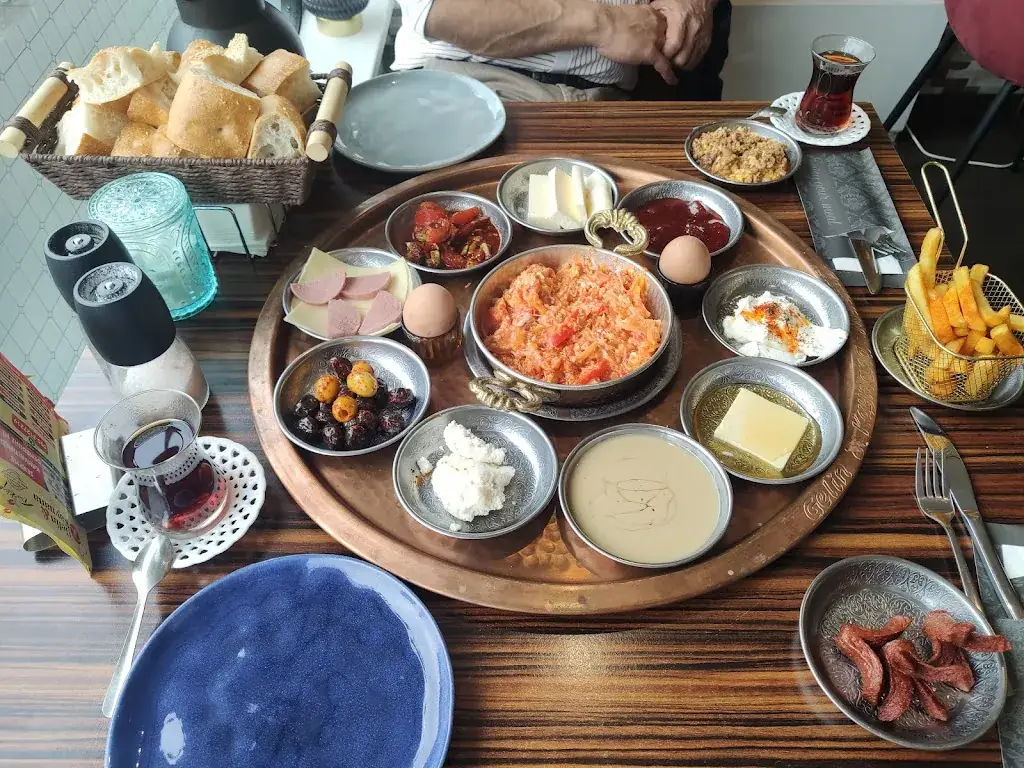 Gelin Kaynana Mutfağı_Apeldoorn_slider_image_3