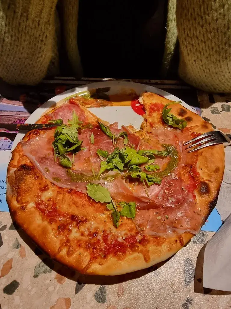 Pizzeria Restaurant Bella Italia Lunteren_Lunteren_slider_image_2