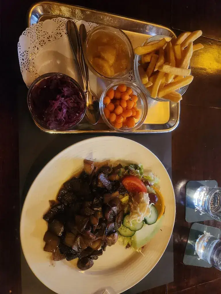 Justice Burke_Eetcafé 