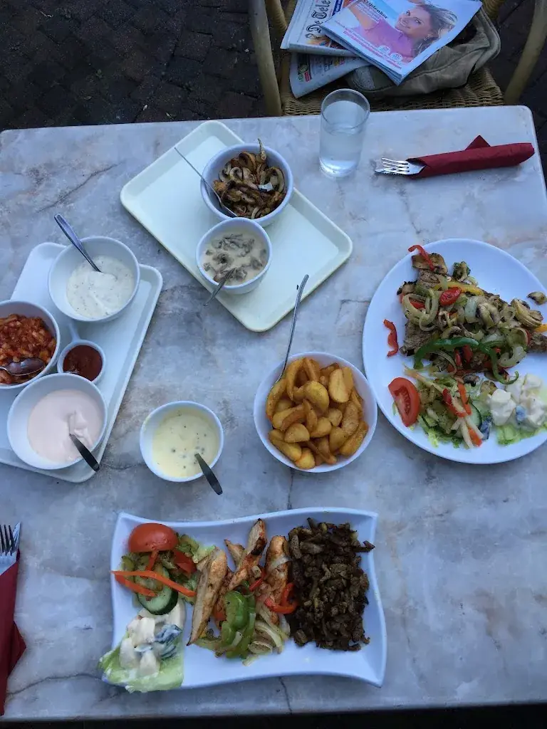 Menu_Steakhouse - Pizzeria Cleopatra_Lochem_image_1