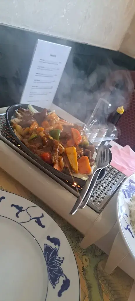 Roy D_Chang Le_Maurik_review