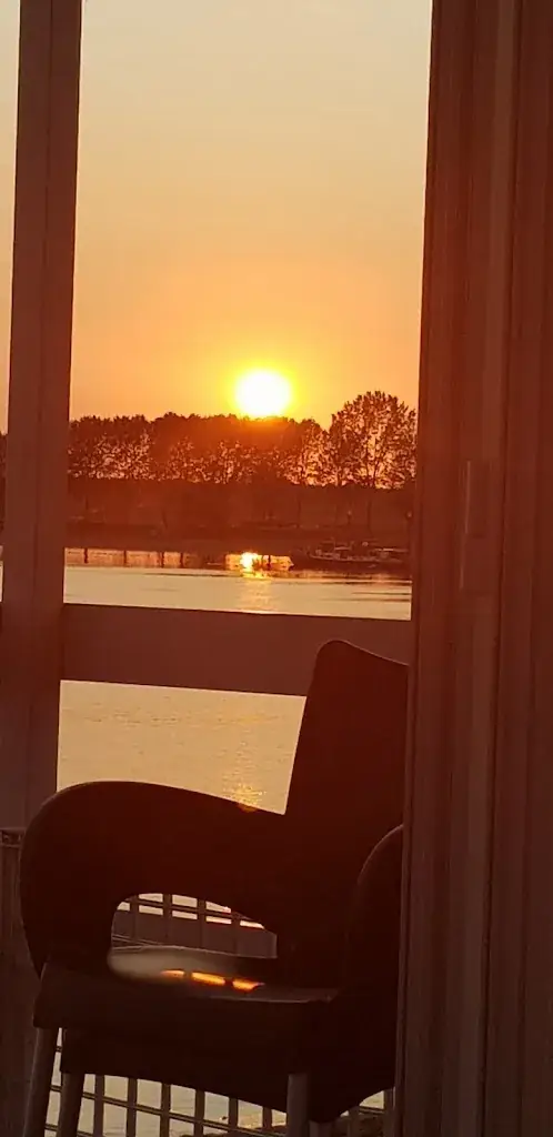 Bogdan Istvan_Pannenkoekenhuis De Waterspiegel_Maurik_review