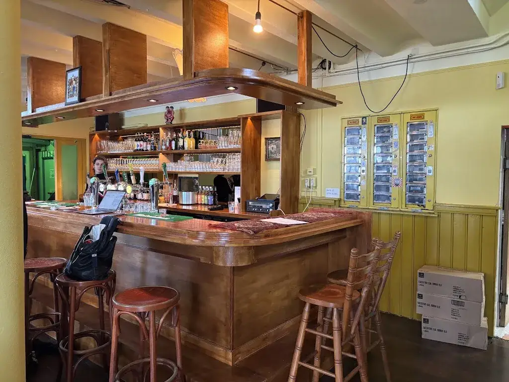 Bar & Restaurant Het Dorp restaurant in Amsterdam