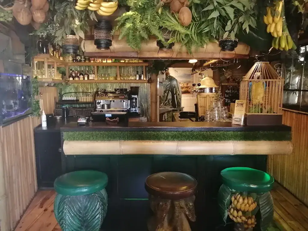 Frankie's Jungle Bistro_Neede_slider_image_3