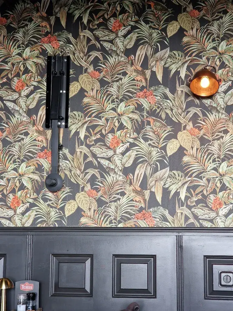 Lucas van Dijk_Zuiderzee Café_Oldebroek_review