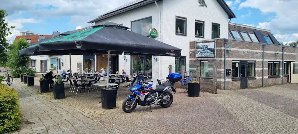 Bar Brasserie Cafetaria 't Hoekje_Ooij_slider_image_3