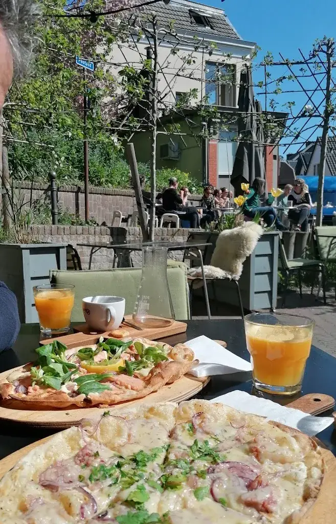 Shila Hendriksen_Bilders proeflokaal_Oosterbeek_review