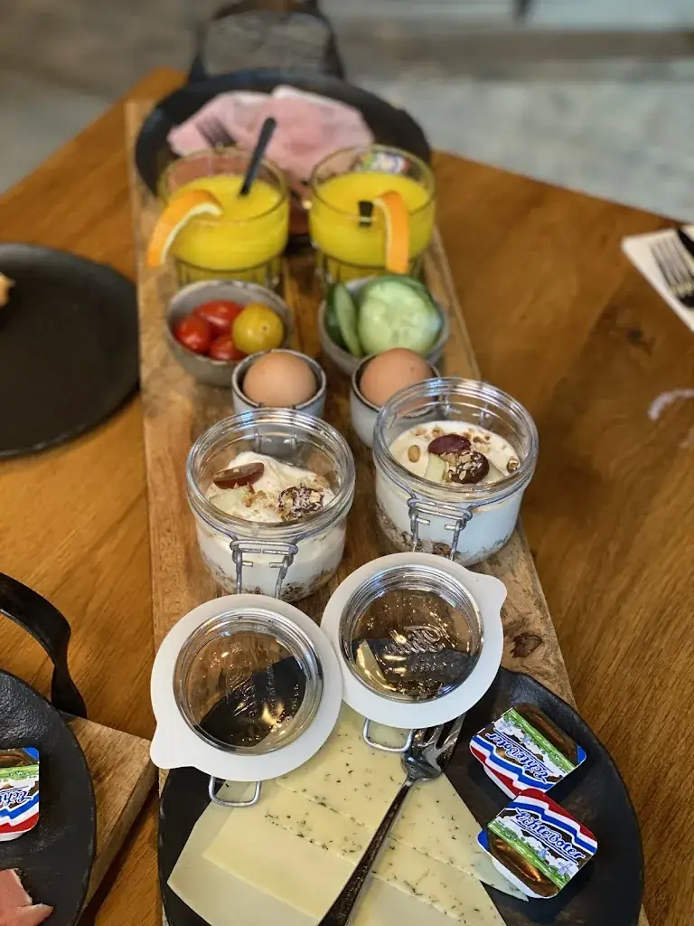 Stella Vassiliades_Dorpsherberg De Roskam_Nunspeet_review