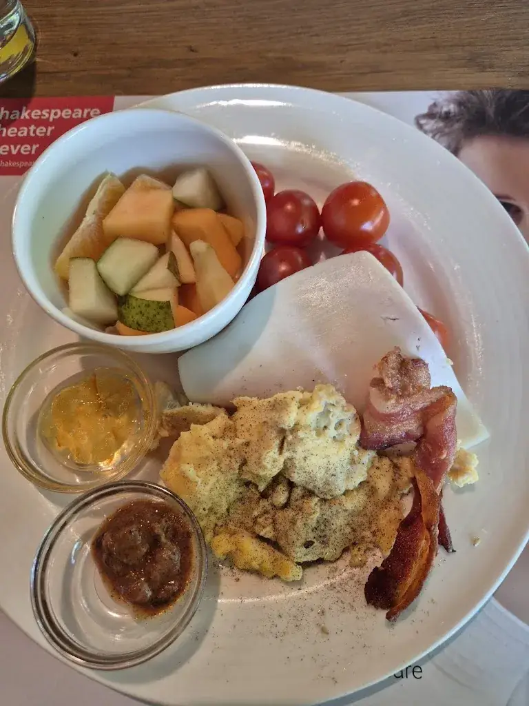 M K_Hotel Wesseling_Dwingeloo_review