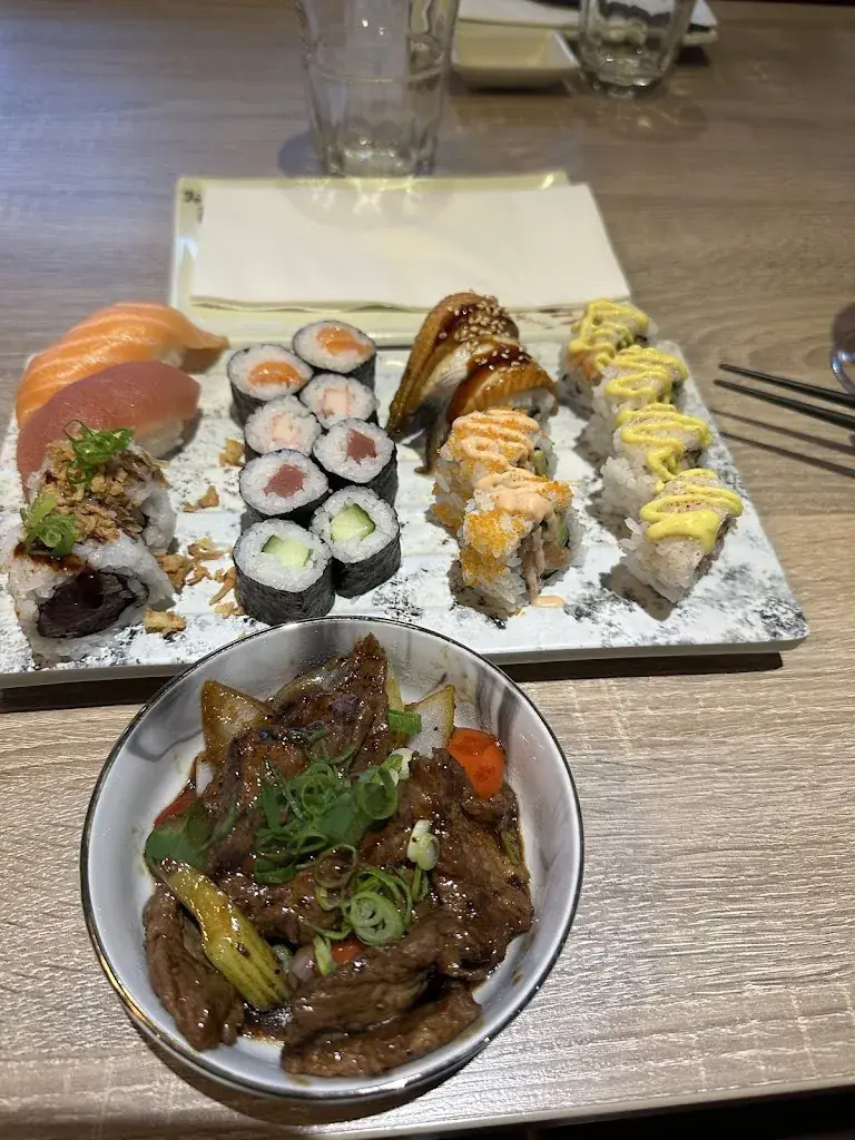 Heiwa sushi&grill_Renkum_slider_image_3