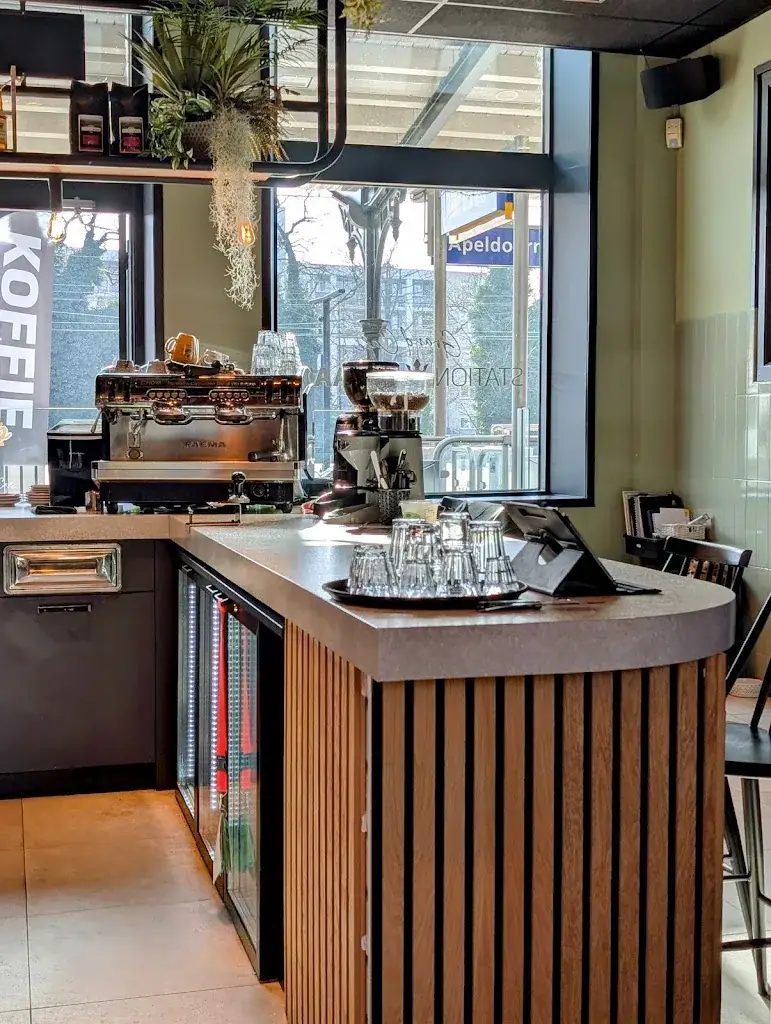 René_Station Royaal_Apeldoorn_review