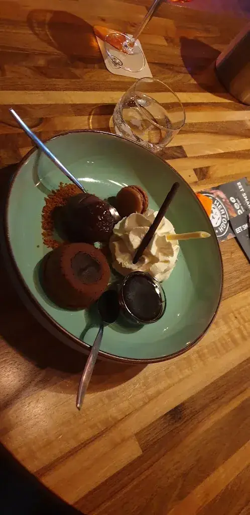 Aleksander Dekeyser_De Hertogh Food and Drinks_Putten_review