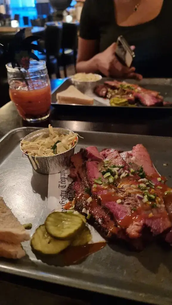 Djime Adam_T-Rex Restaurant BBQ & Smokehouse_Putten_review