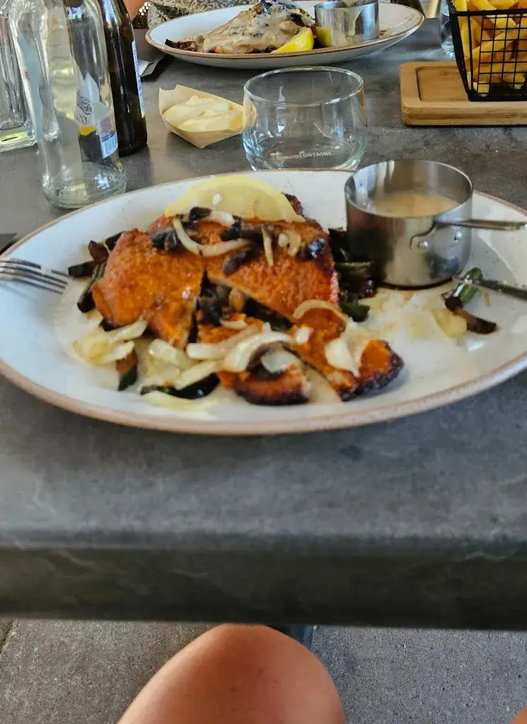 Fook Koenders_New Life - Eten & Drinken_Putten_review