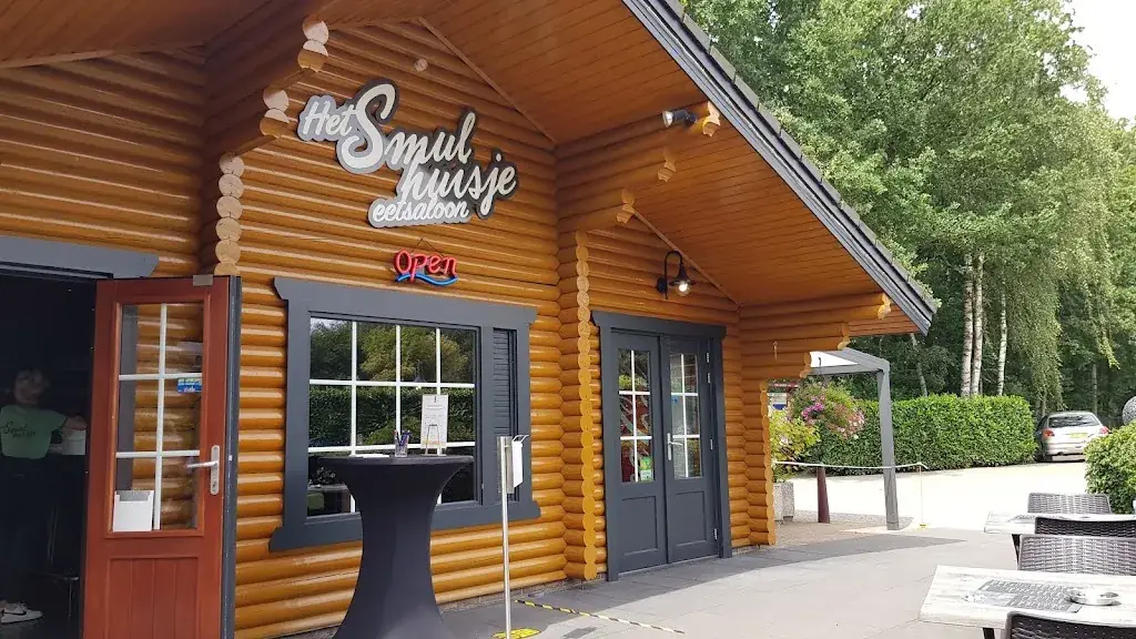 Eetsaloon Snackcounter Het Smulhuisje restaurant in Putten