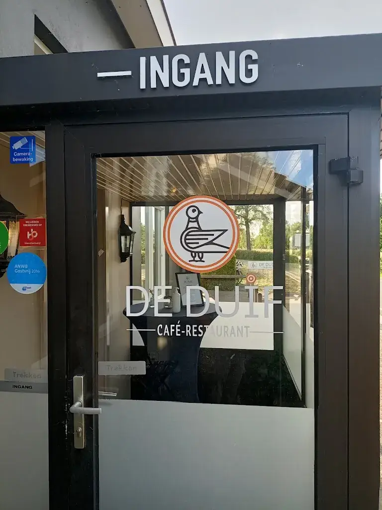 Arjan Mackaij_Café- Restaurant De Duif_Ruurlo_reseña