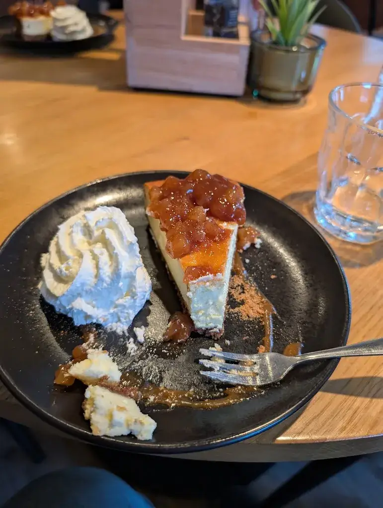 Nigel Hales_Brownies & downieS_Oosterhout_review