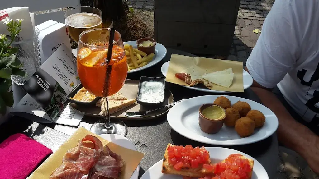 Sandy Capon_Restaurant By Tony_Oosterhout_review