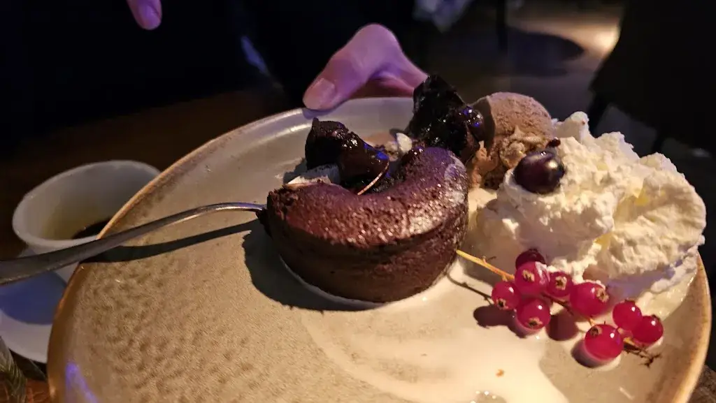 Restaurant By Tony_Oosterhout_slider_image_3