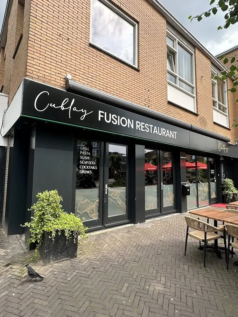 Fusion Restaurant Cublay restaurante en Emmen