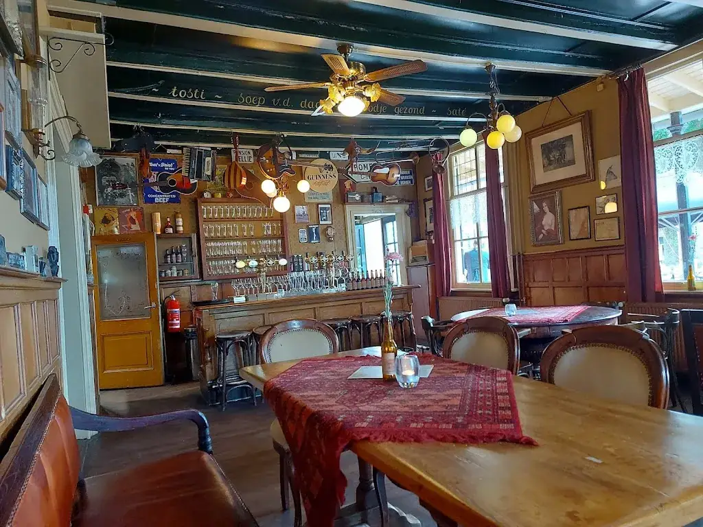 Bronckhorster Proeflokaal & Hotel restaurant in Steenderen