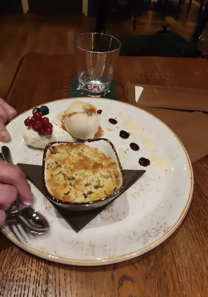 Marit van Gurp_Café, Eetcafé en Zalencentrum De Groot_Terwolde_review