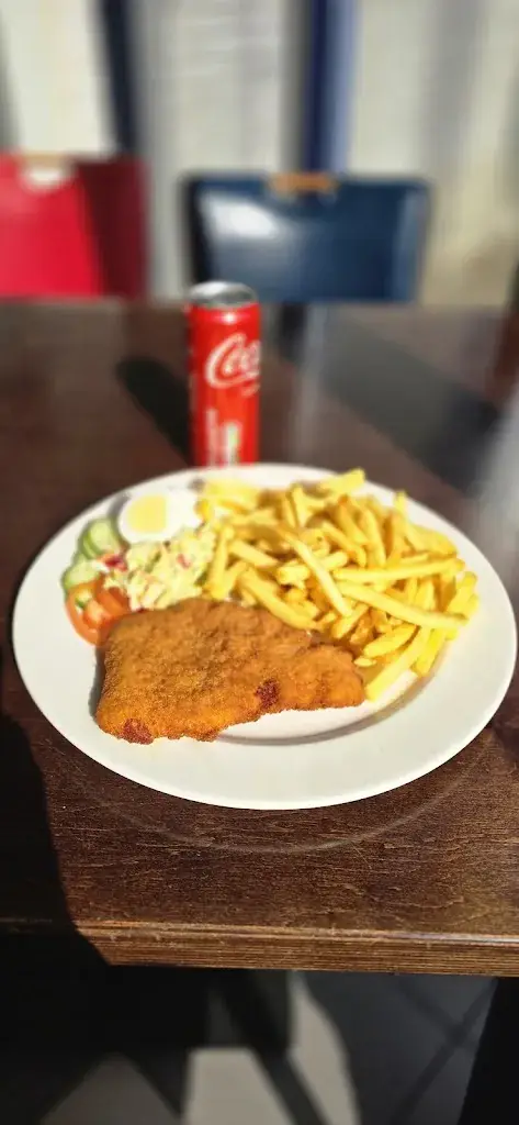 Domas Staugaitis_Cafetaria de Rotonde_Varsseveld_review