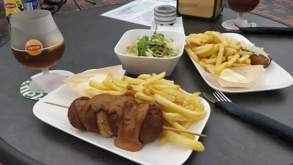 Jos van der Veen_Brasserie Cafetaria 't Middelpunt_Gasselternijveen_review